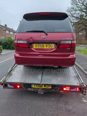 Toyota Previa 2003 Red