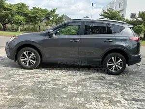 Toyota RAV4 2017 Gray