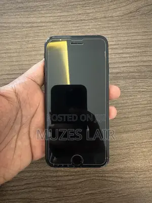 Apple iPhone SE (2020) 256 GB Black