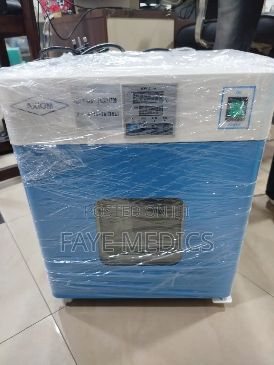 Lab Incubator 20 Liters
