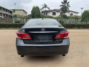 Lexus ES 350 2011 Gray