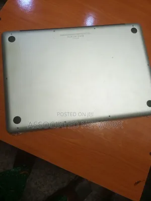 Laptop Apple MacBook 2010 8GB Intel Core i7 SSHD+SSD 128GB