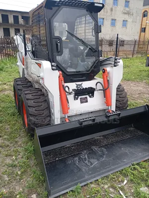 Compact Skid Steer Loader S650