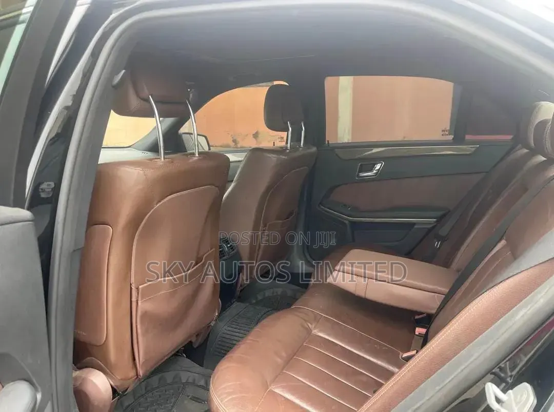 Mercedes-Benz E350 2011 Black
