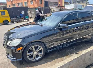 Mercedes-Benz E350 2011 Black