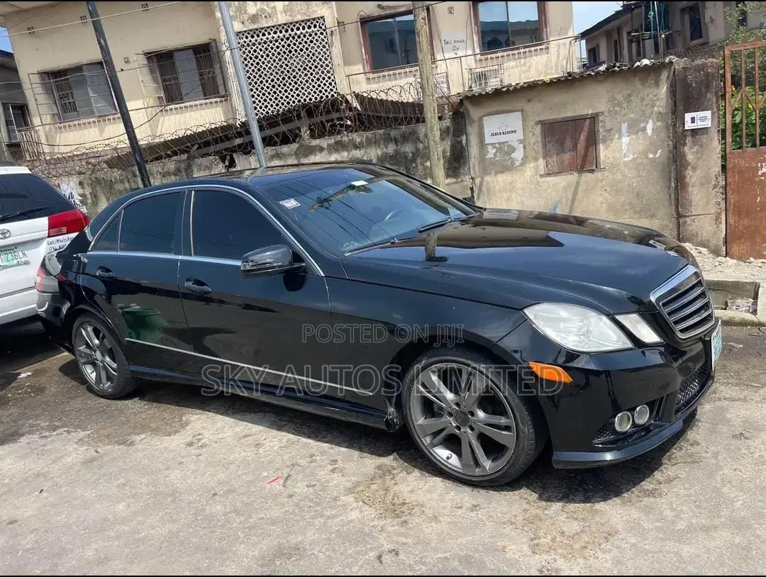 Mercedes-Benz E350 2011 Black