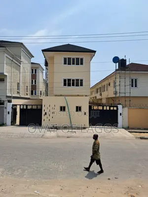 5bdrm Duplex in Idado for sale