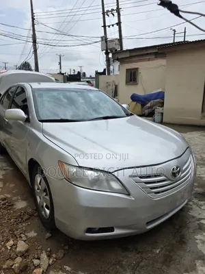 Toyota Camry LE 4dr Sedan (2.4L 4cyl 5A) 2009 Silver