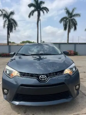 Toyota Corolla L 4dr Sedan (1.8L 4cyl 6M) 2014 Gray