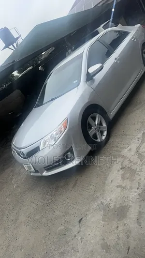 Toyota Camry 2014 Silver