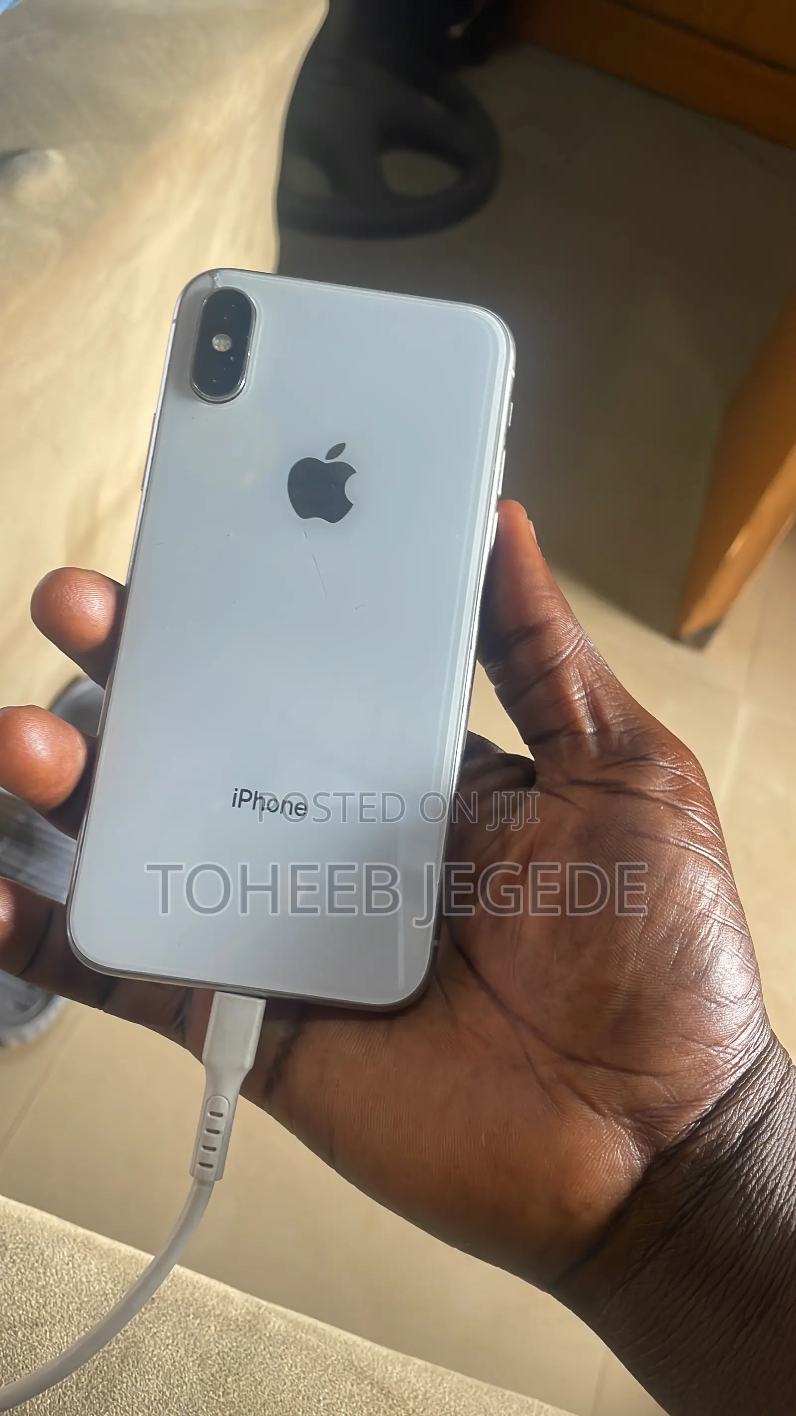 Apple iPhone X 64 GB White