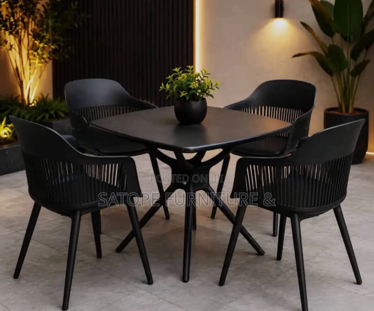 Quality Plastic Dining Chair and Table