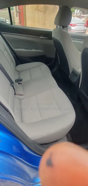Hyundai Elantra 2016 Blue