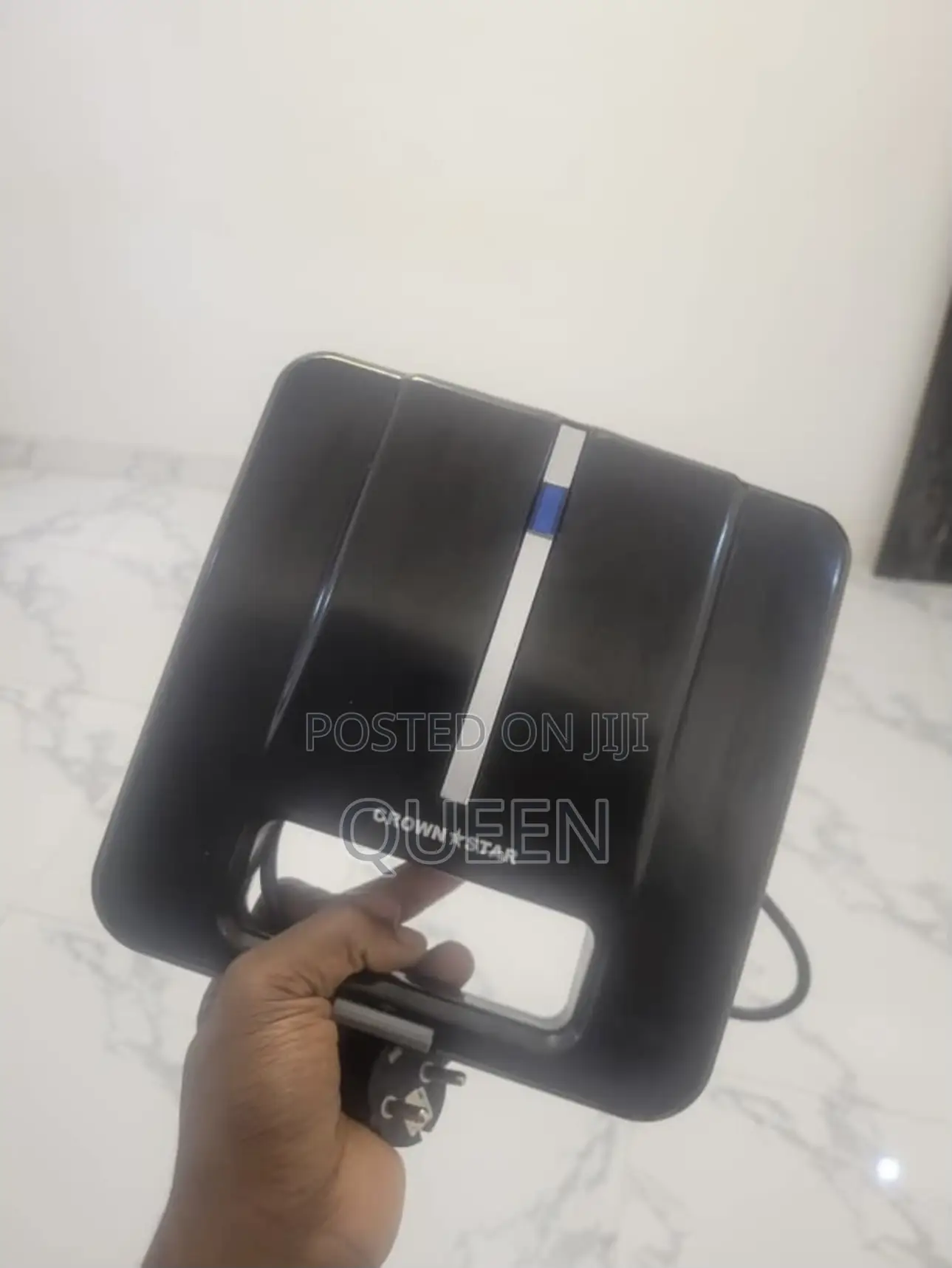 Crown Star Sandwich Maker – Neatly Used