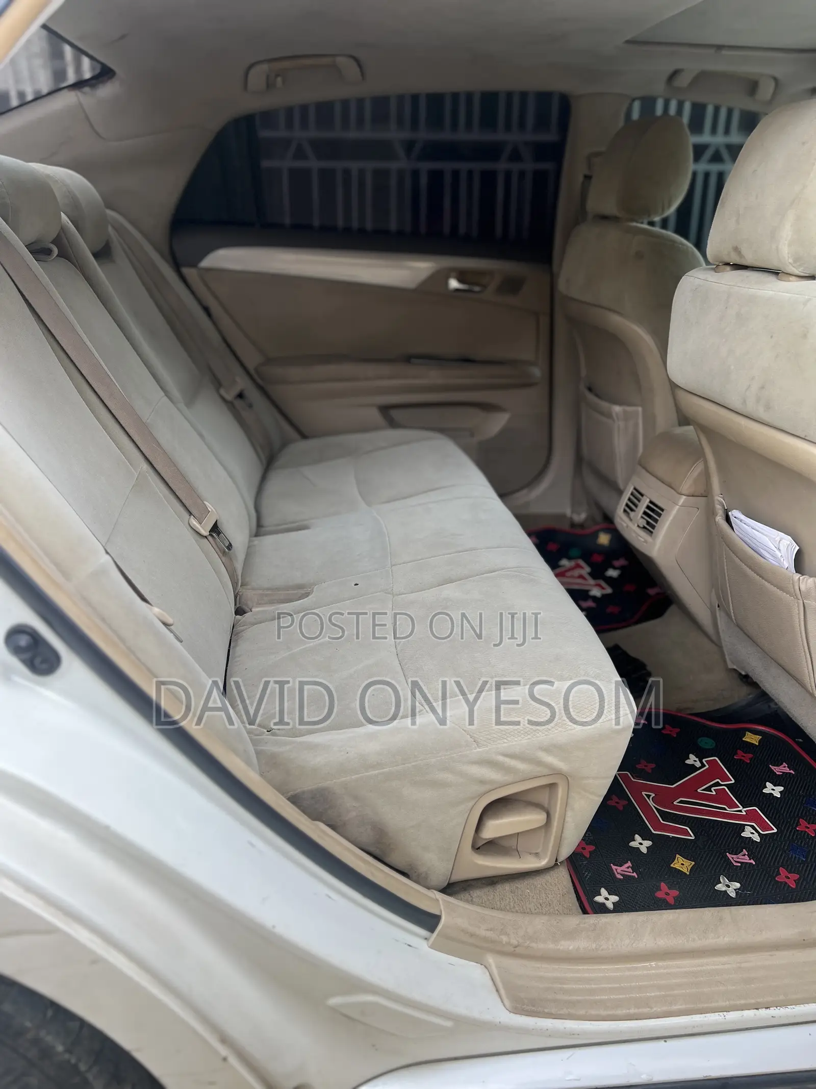 Toyota Avalon 2006 White