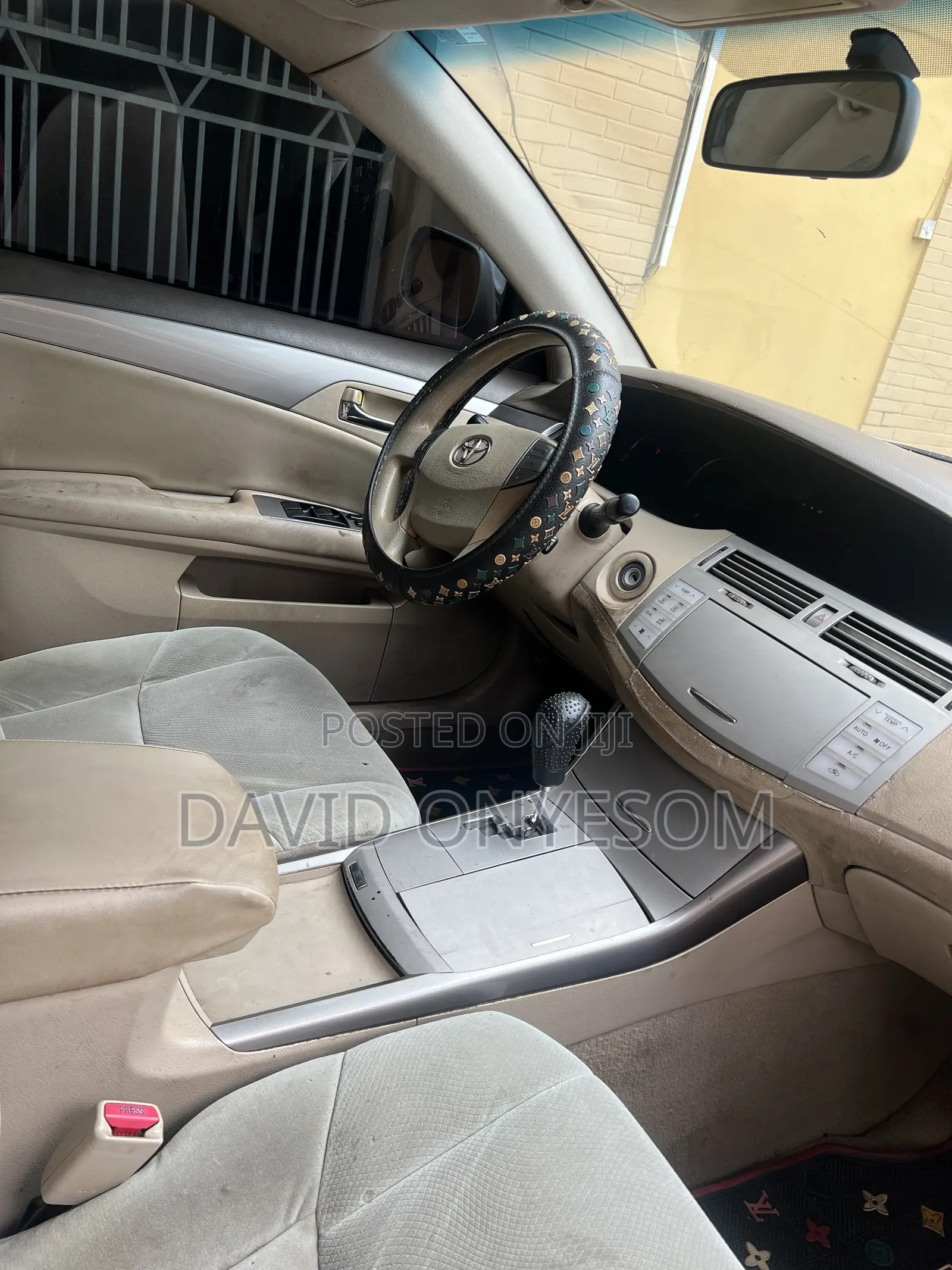 Toyota Avalon 2006 White