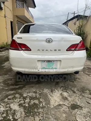 Toyota Avalon 2006 White