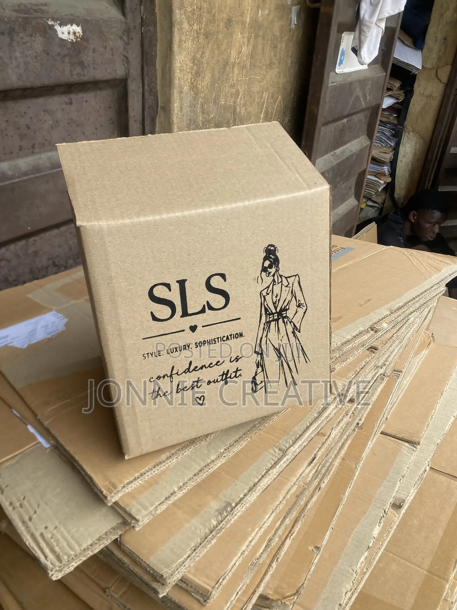 Neat Customized Carton