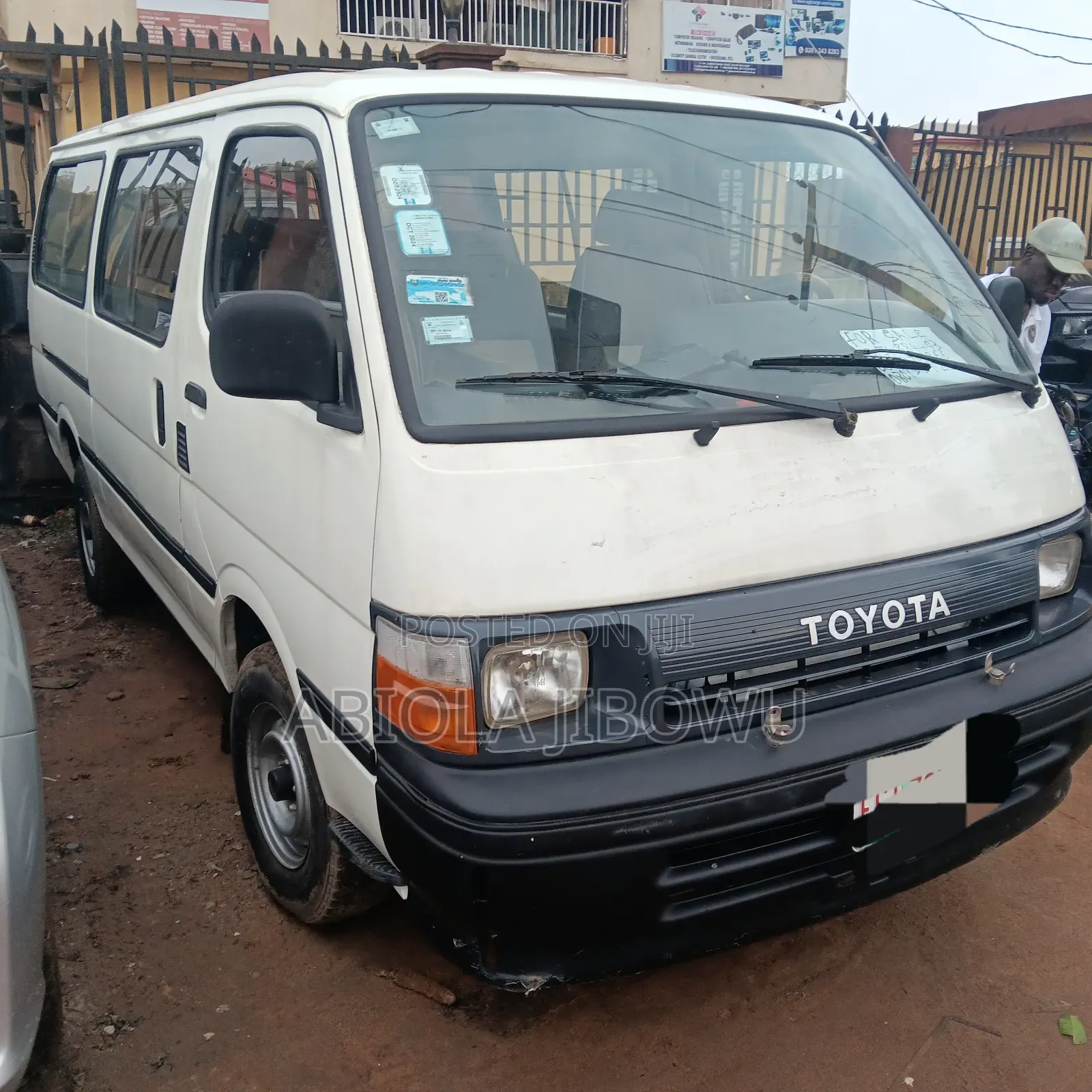 Toyota HiAce 1996 White