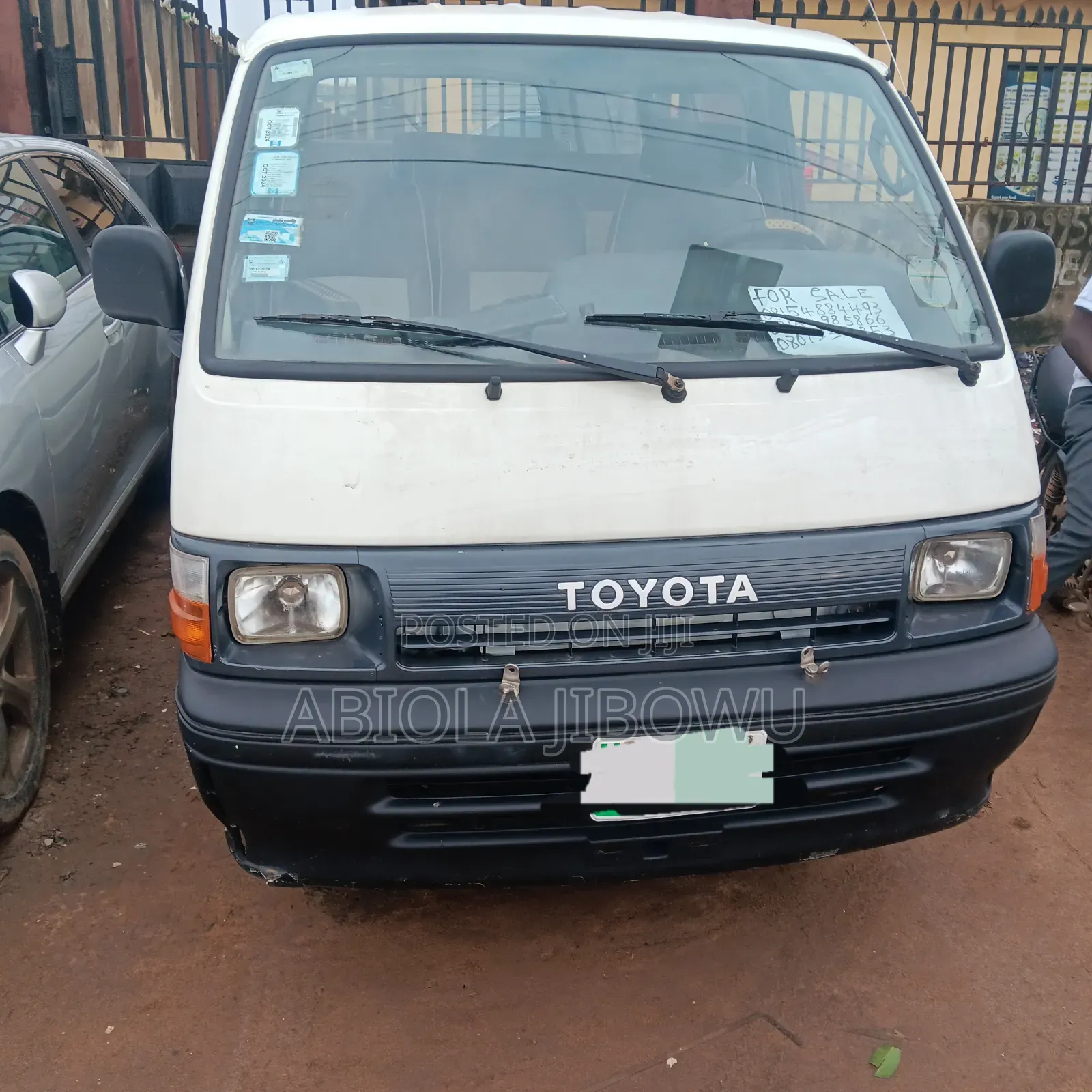 Toyota HiAce 1996 White