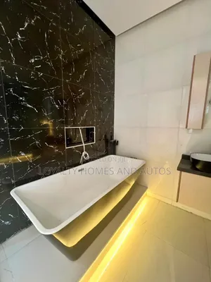 4bdrm House in Banana Island for rent