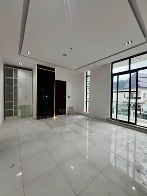 4bdrm House in Banana Island for rent