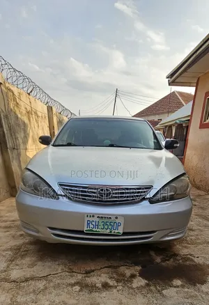 Toyota Camry 2004 Silver