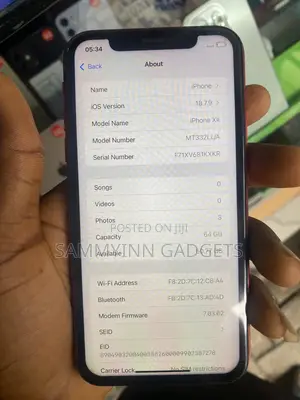 Apple iPhone XR 64 GB Red