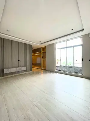 2bdrm Penthouse in Lekki Phase 1 for sale