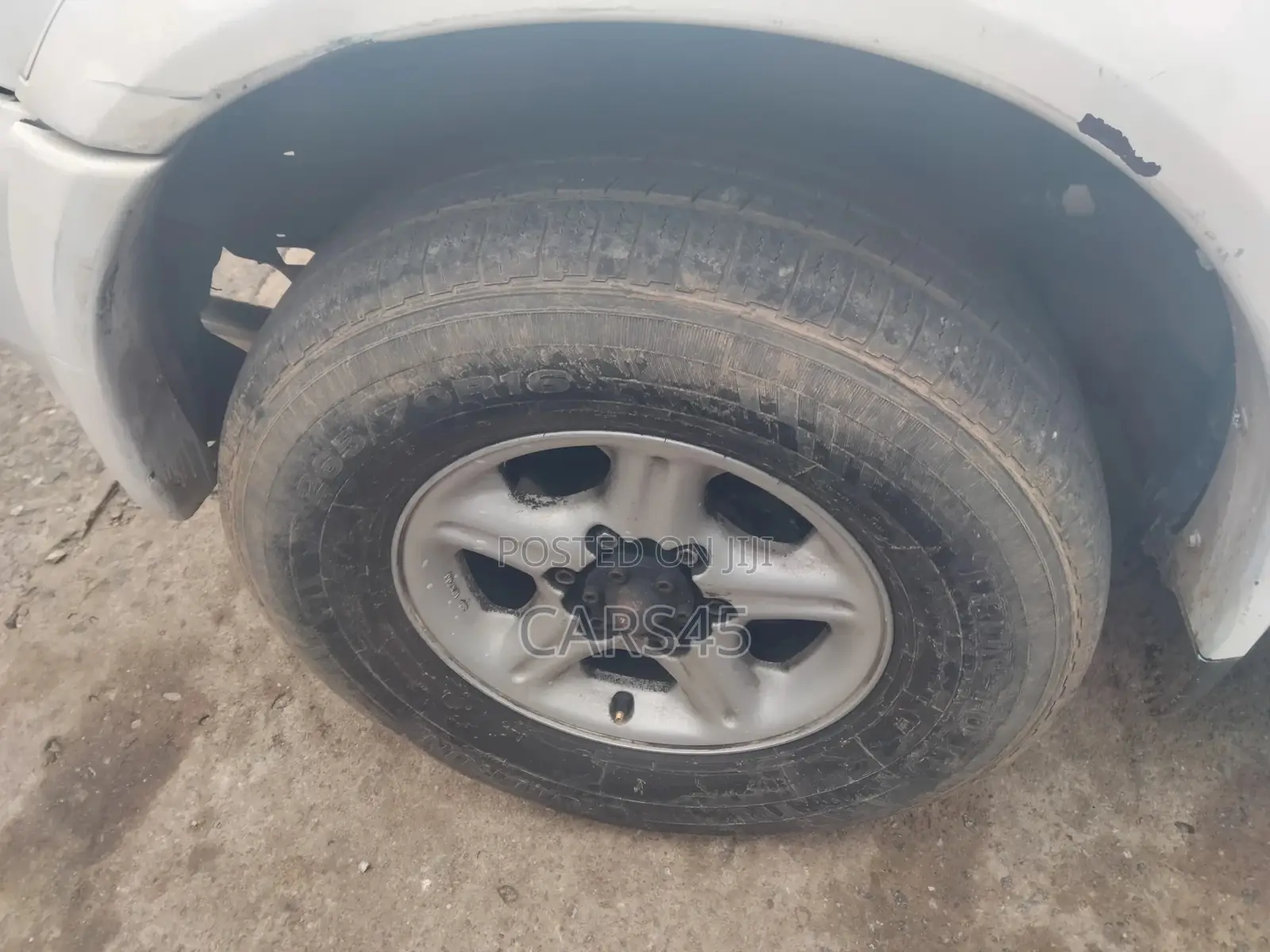 Isuzu D-MAX 2004 White