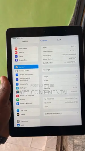 Apple iPad 5 (2022) 128 GB Gray