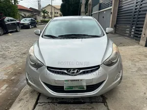 Hyundai Elantra 2014 Silver