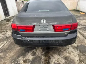 Honda Accord 2005 Gray