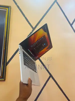 Laptop Apple MacBook Pro 2015 16GB Intel Core i7 SSD 256GB