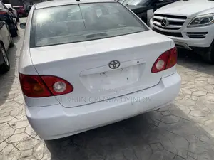 Toyota Corolla 1.5 Sedan 2002 White