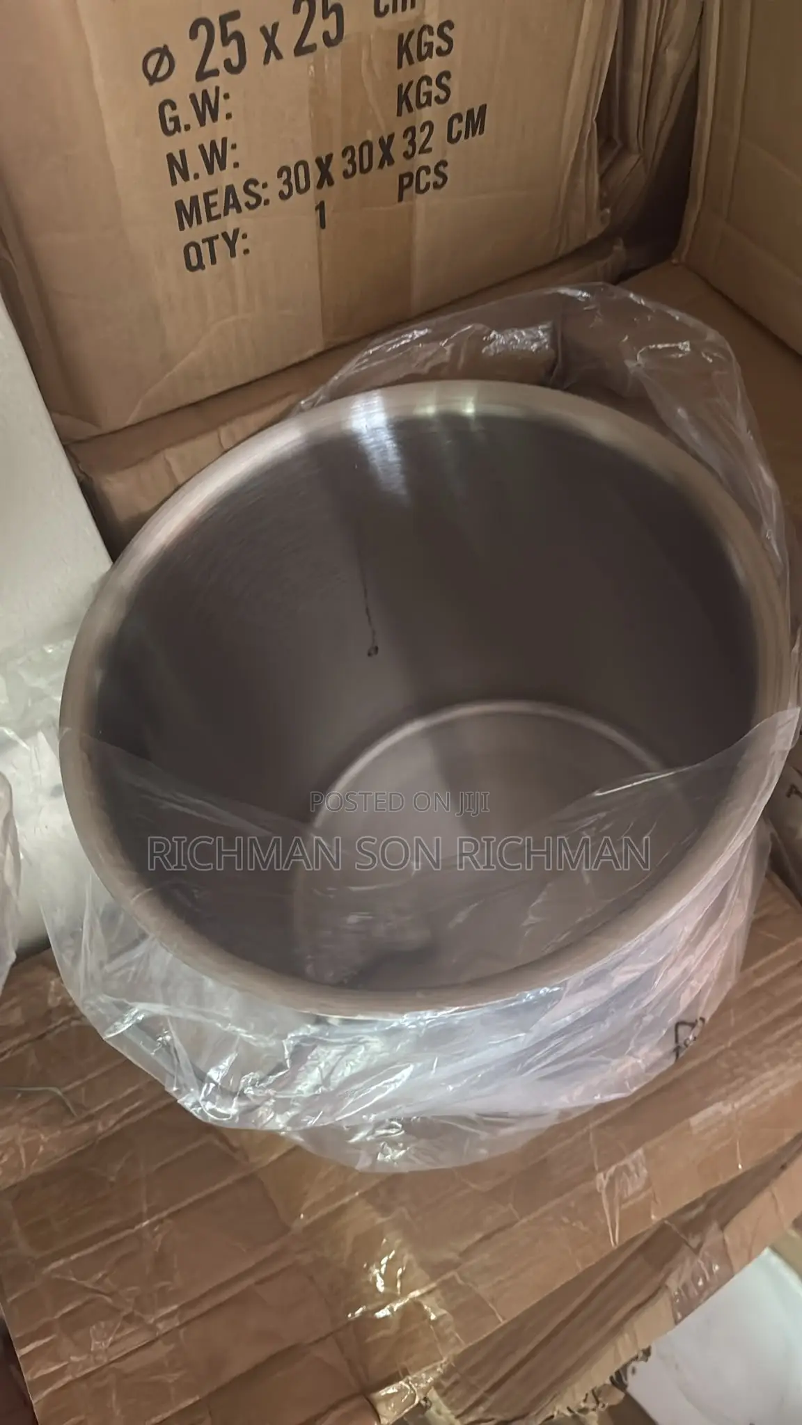 Steanless Pot in Large Quality