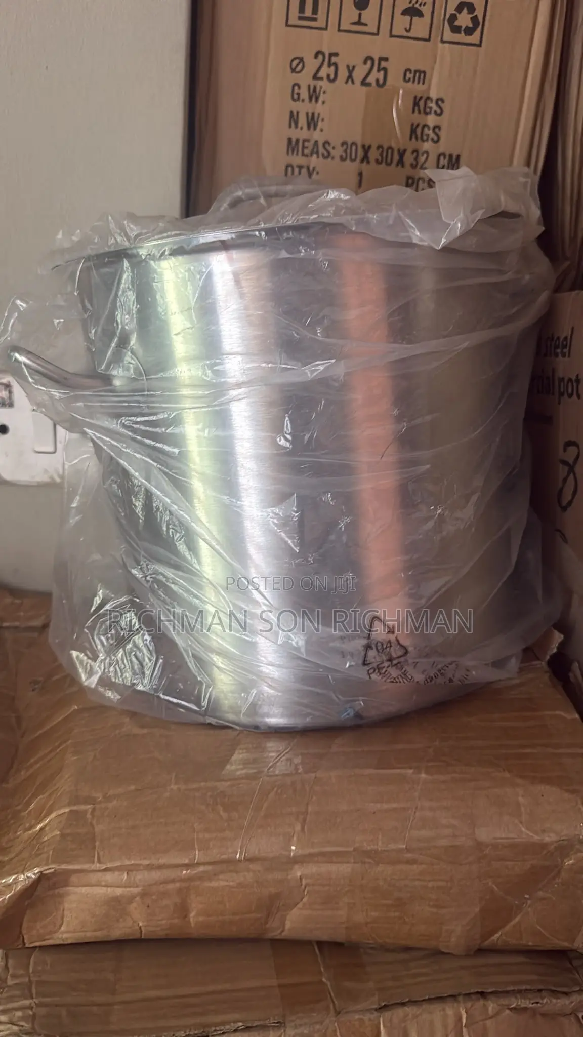 Steanless Pot in Large Quality