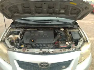 Toyota Corolla 2009 Silver