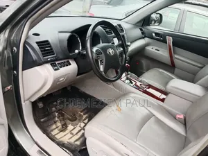 Toyota Highlander 2012 Green
