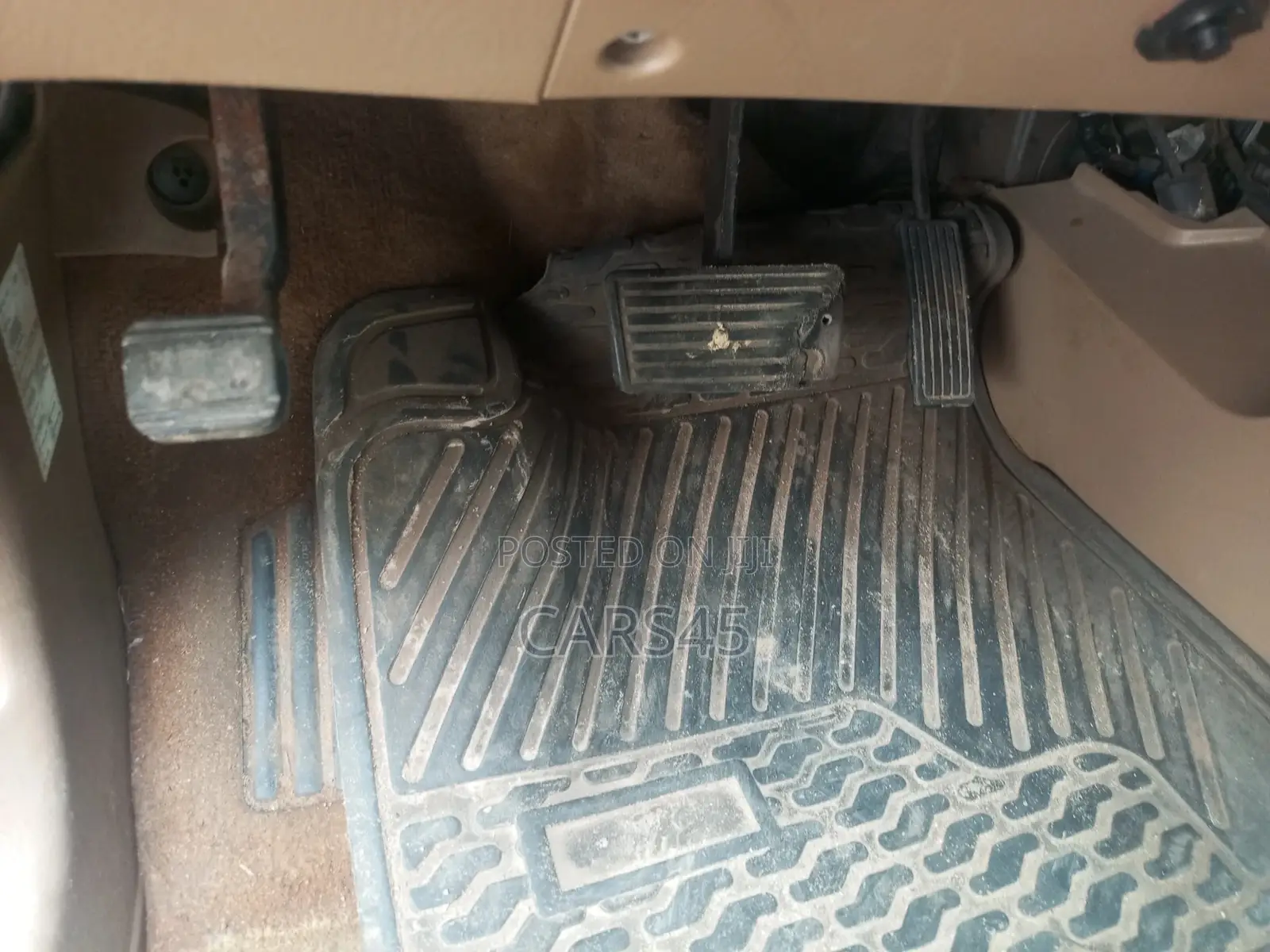 Honda Pilot 2004 Gold