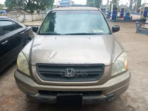 Honda Pilot 2004 Gold