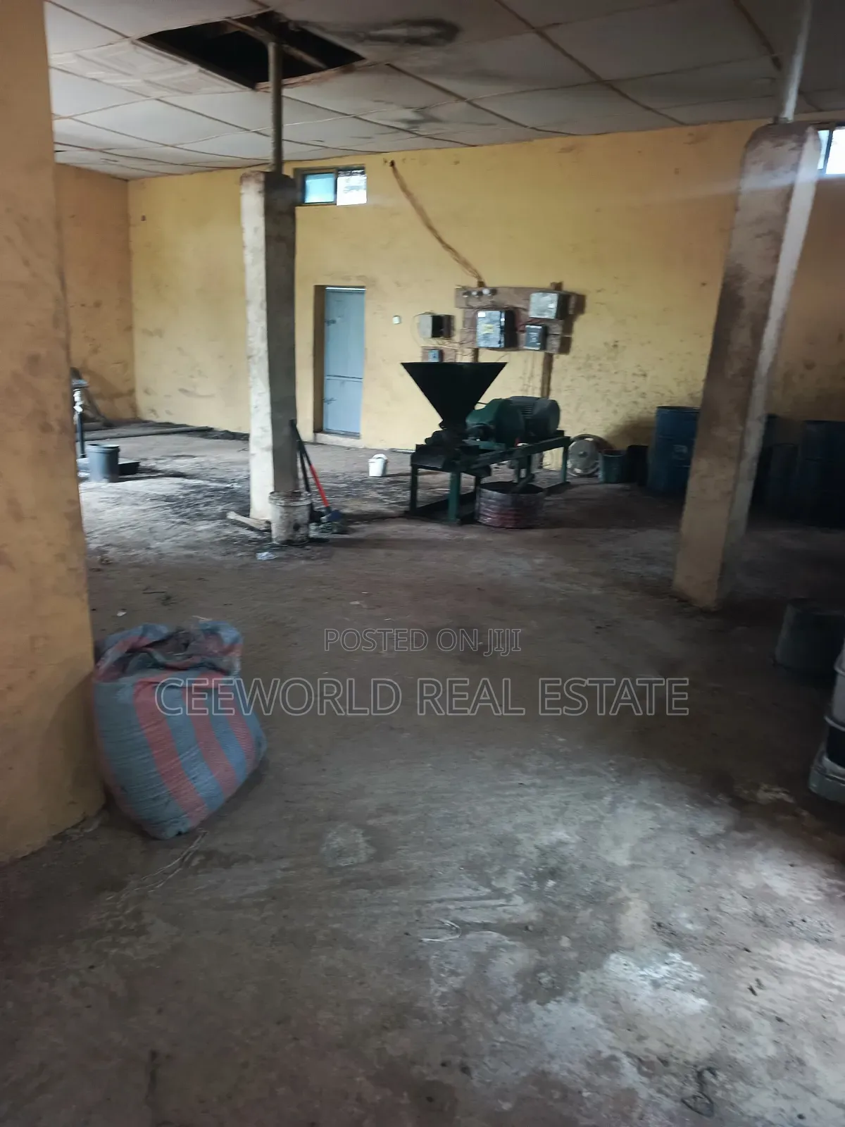 Mini Warehouse Self Compound at Toll Gate Ibadan
