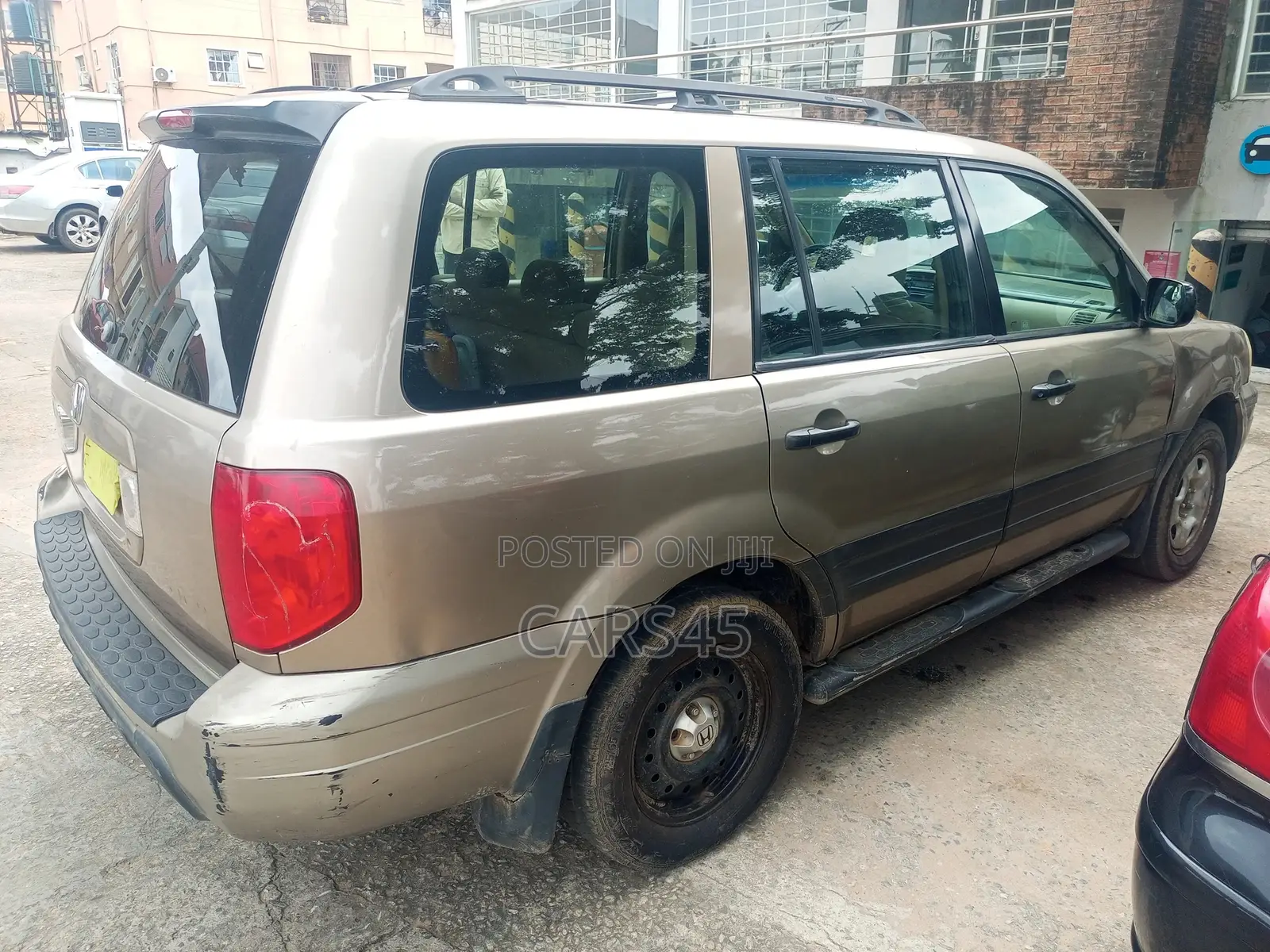 Honda Pilot 2004 Gold