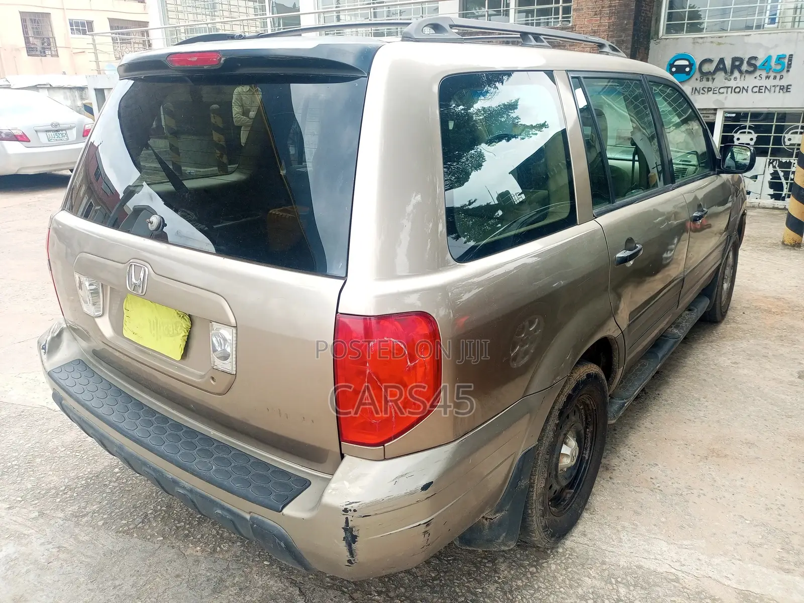 Honda Pilot 2004 Gold