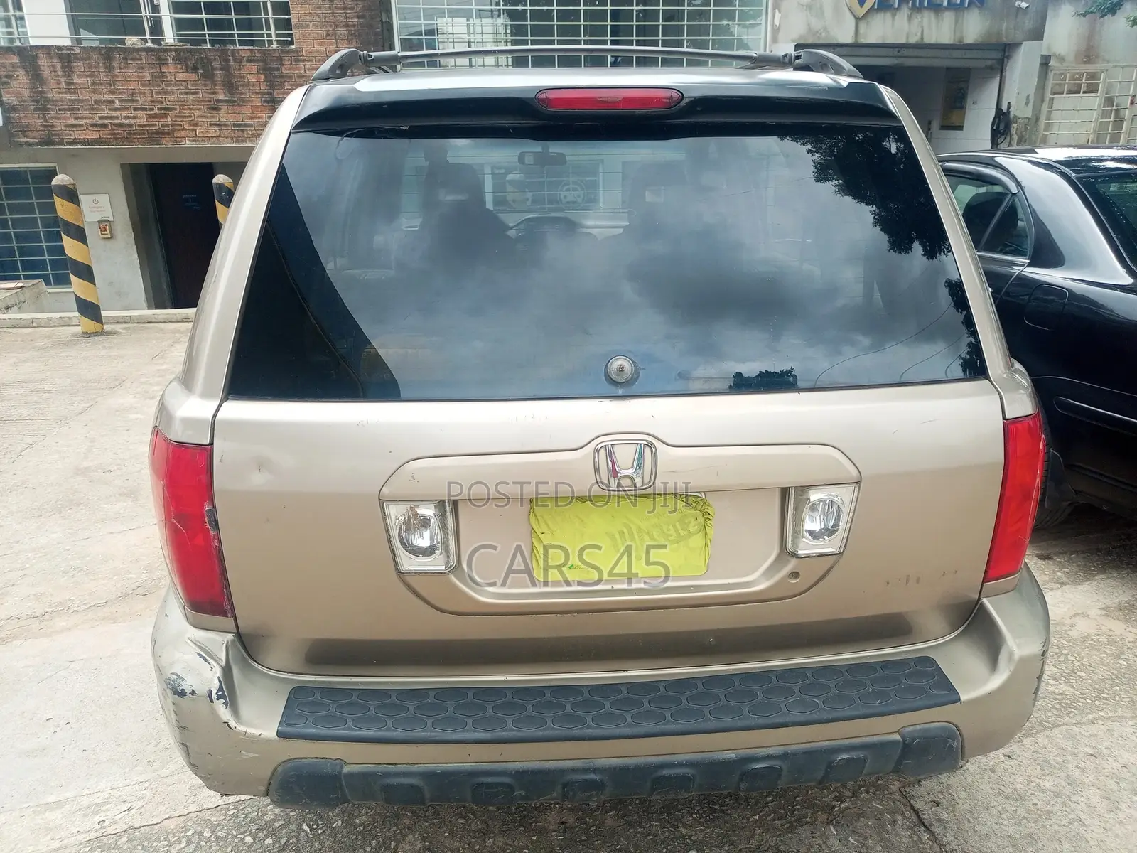 Honda Pilot 2004 Gold