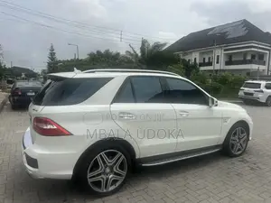 Mercedes-Benz M Class ML63 AMG 4dr SUV AWD (5.5L 8cyl Turbo 7A) 2014
