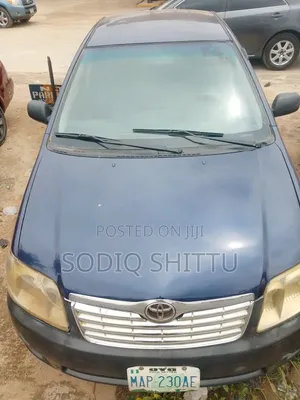 Toyota Corolla 2000 Blue