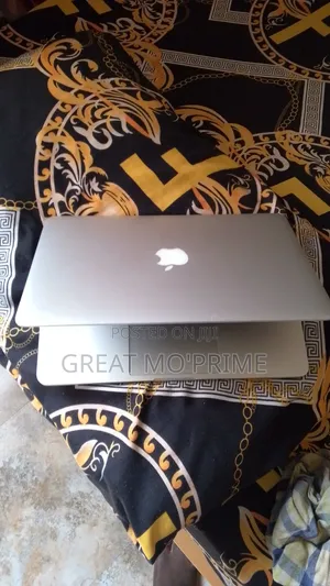 Laptop Apple MacBook Pro 2015 16GB Intel Core i5 SSD 256GB