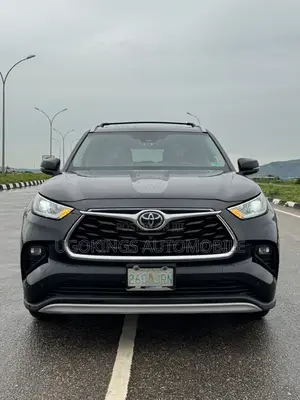 Toyota Highlander Platinum 2022 Black
