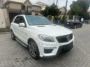 Mercedes-Benz M Class ML63 AMG 4dr SUV AWD (5.5L 8cyl Turbo 7A) 2014